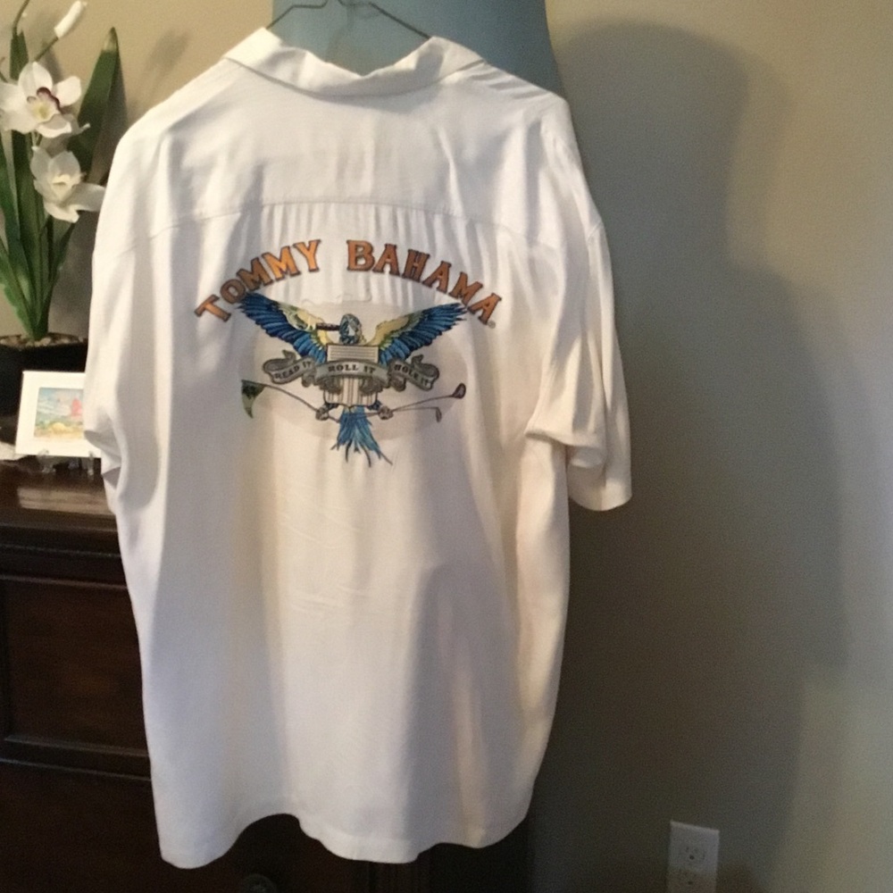 Tommy Bahama-EUC-Ivory Silk Embroidered Short-Sleeve Camp Shirt